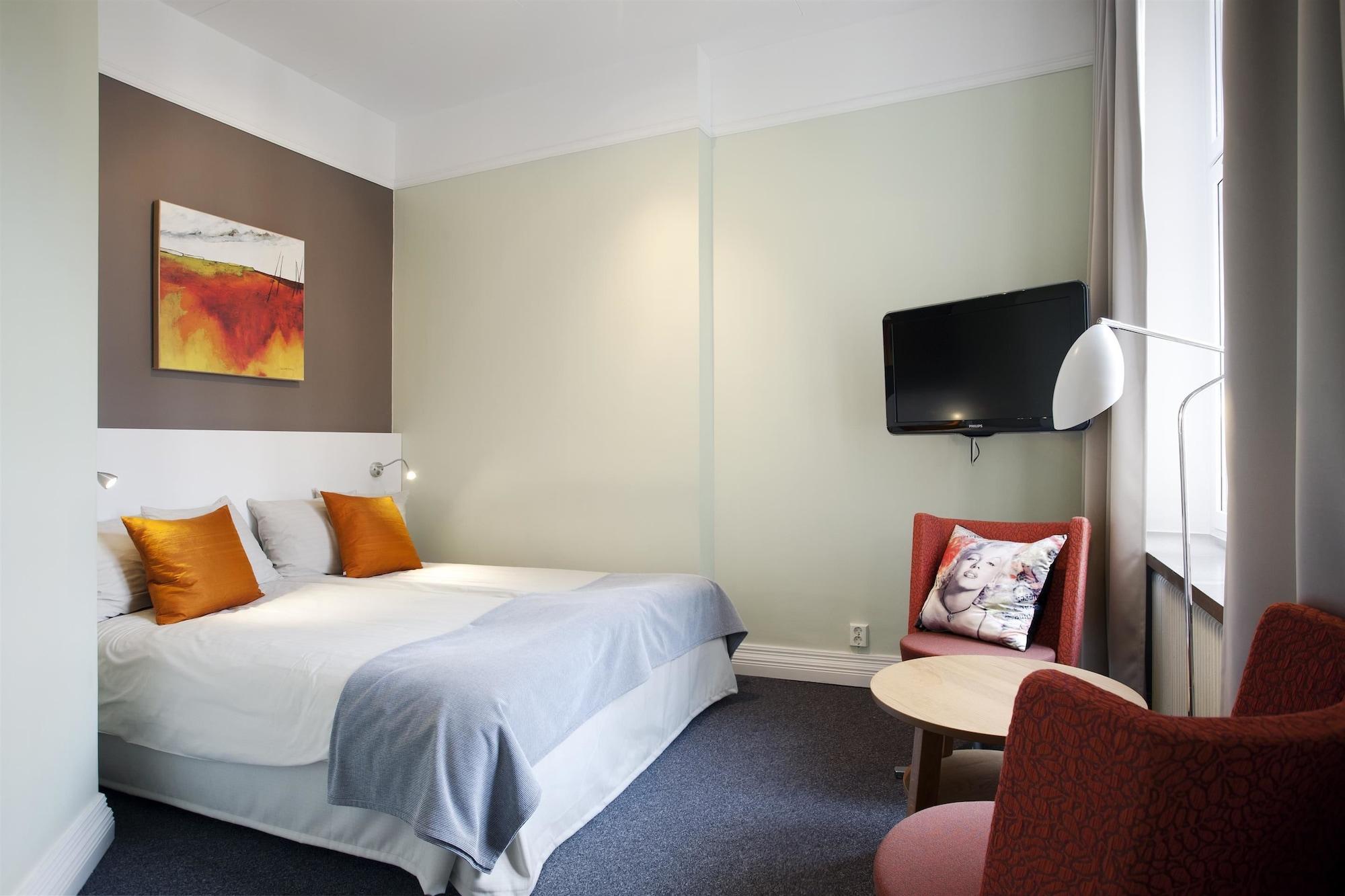 Hotel Oerebro Eksteriør bilde
