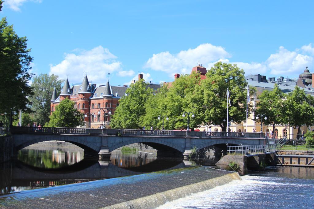 Hotel Oerebro Eksteriør bilde